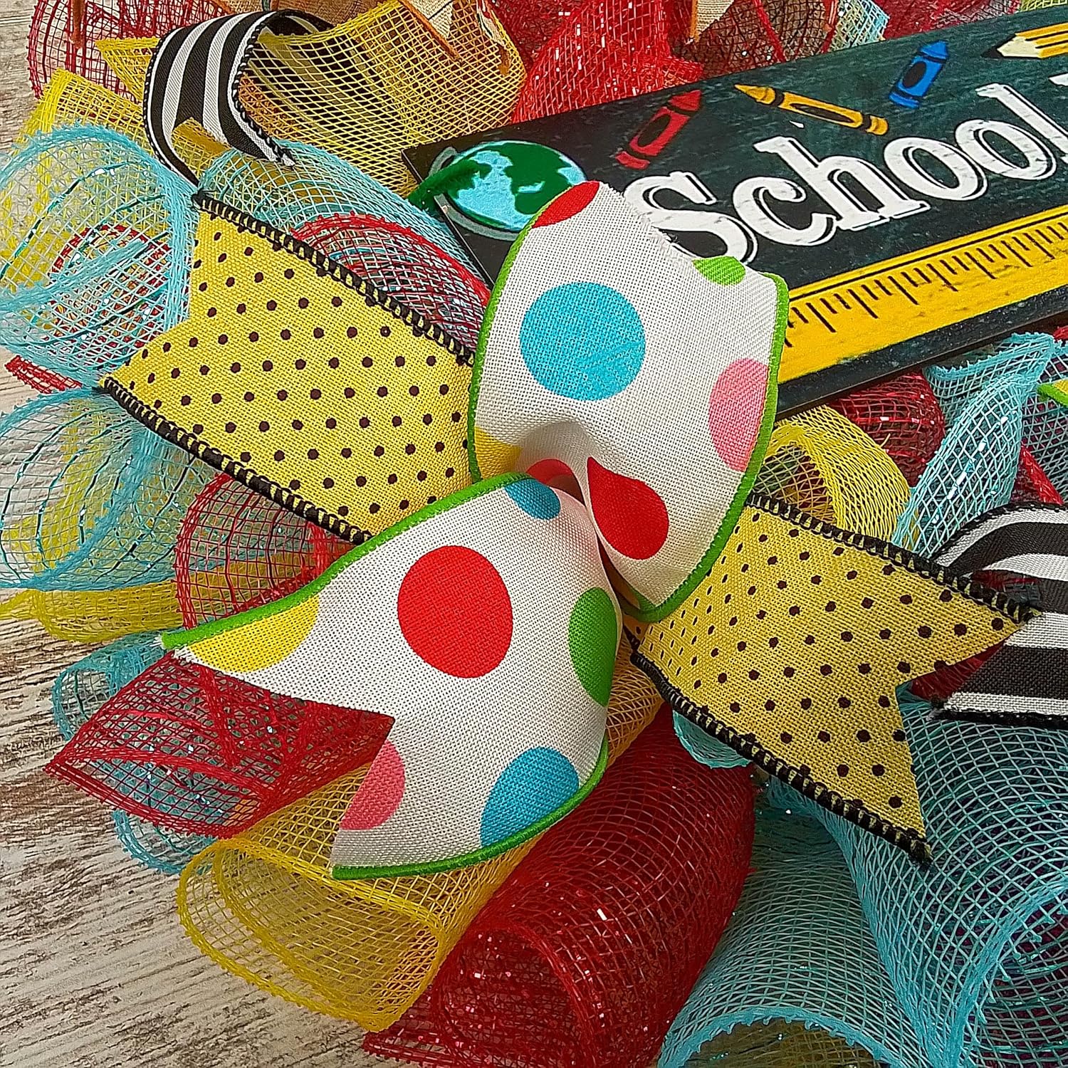 Teacher Present School Days Wreath Decor